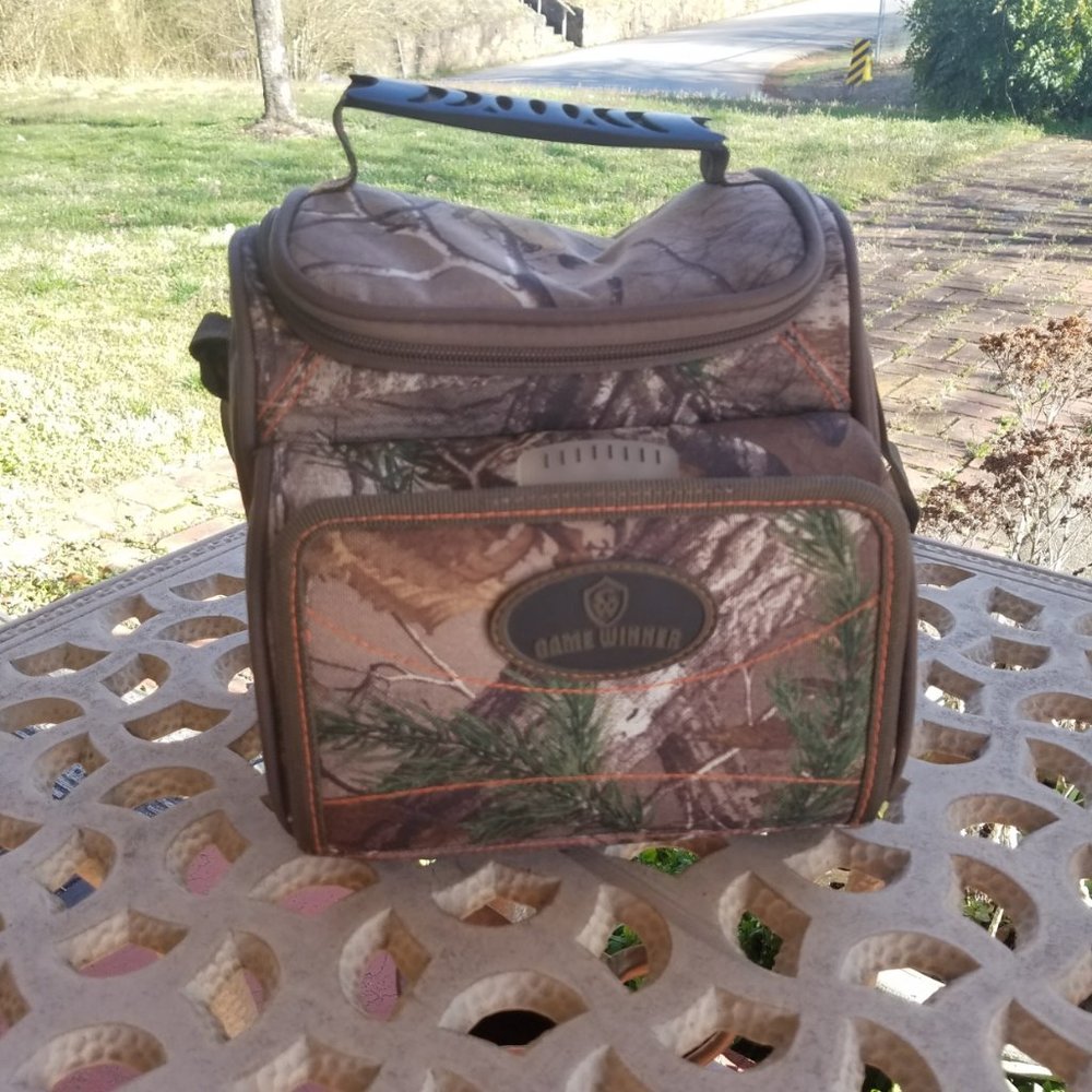 Realtree Game Winner lunch box.